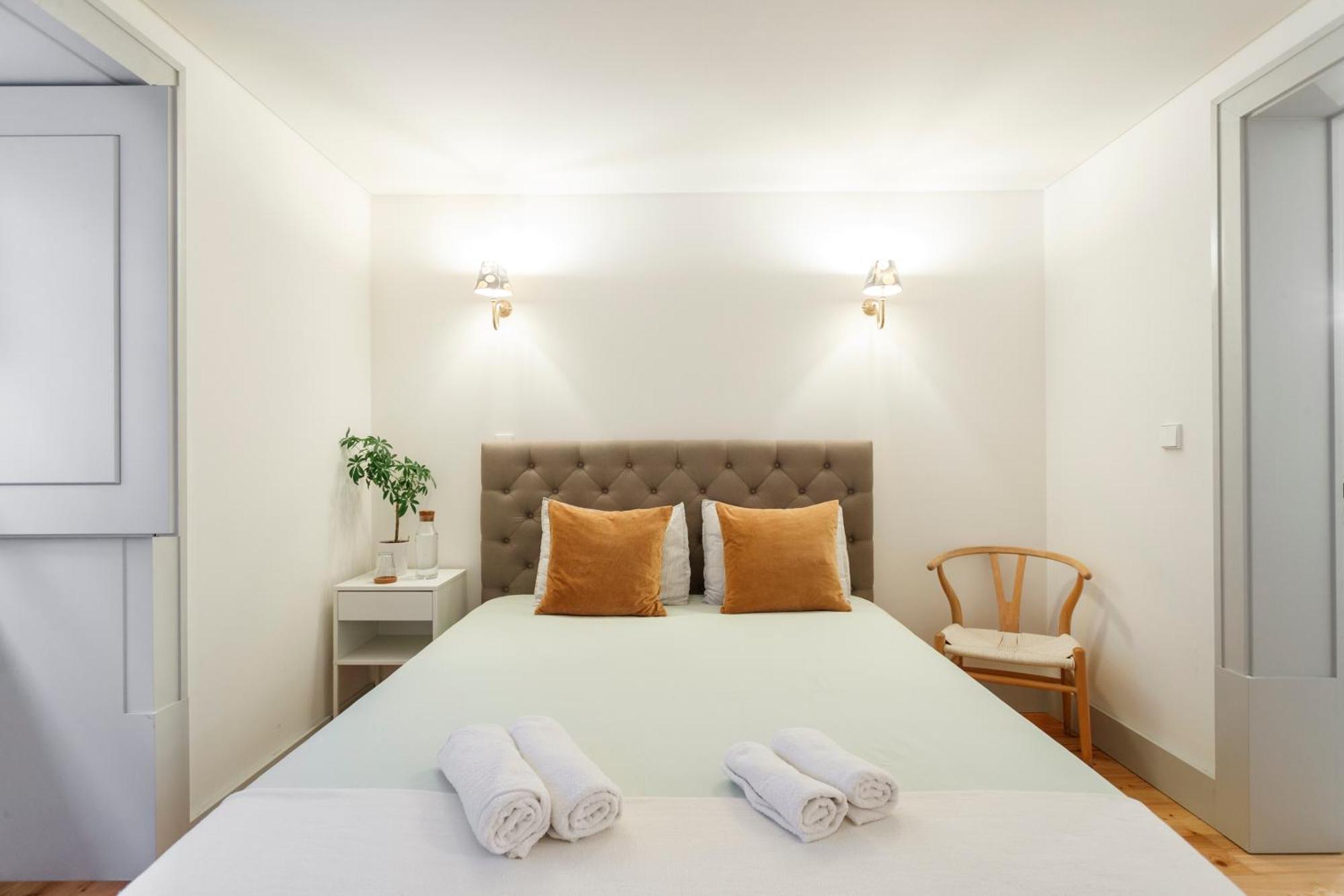 Double Room With Private Wc In Shared House In Downtown Lisbon Exterior photo